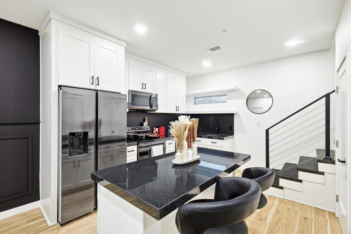 New 2B Townhome Near At&T Global Life 6Flag Arlington Eksteriør bilde