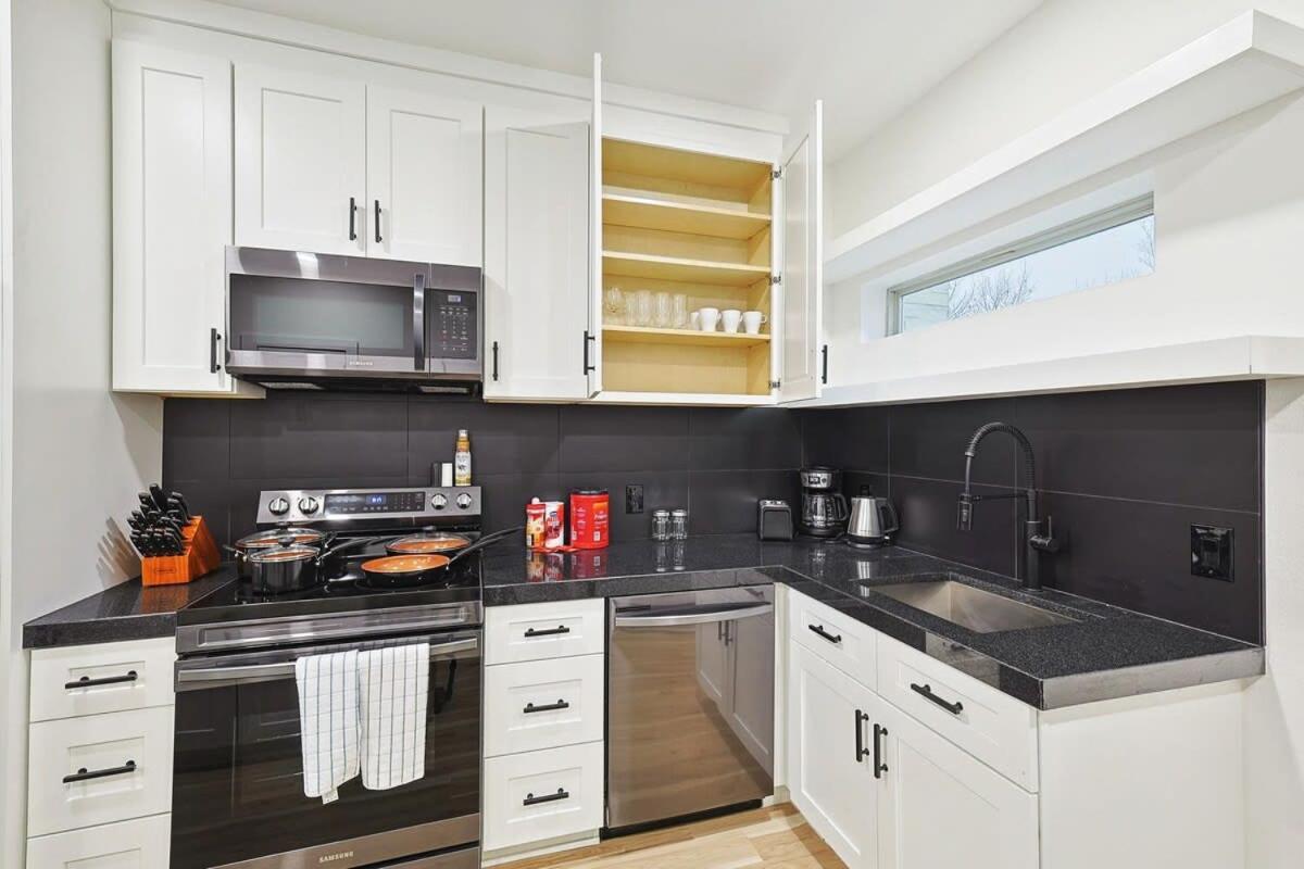 New 2B Townhome Near At&T Global Life 6Flag Arlington Eksteriør bilde
